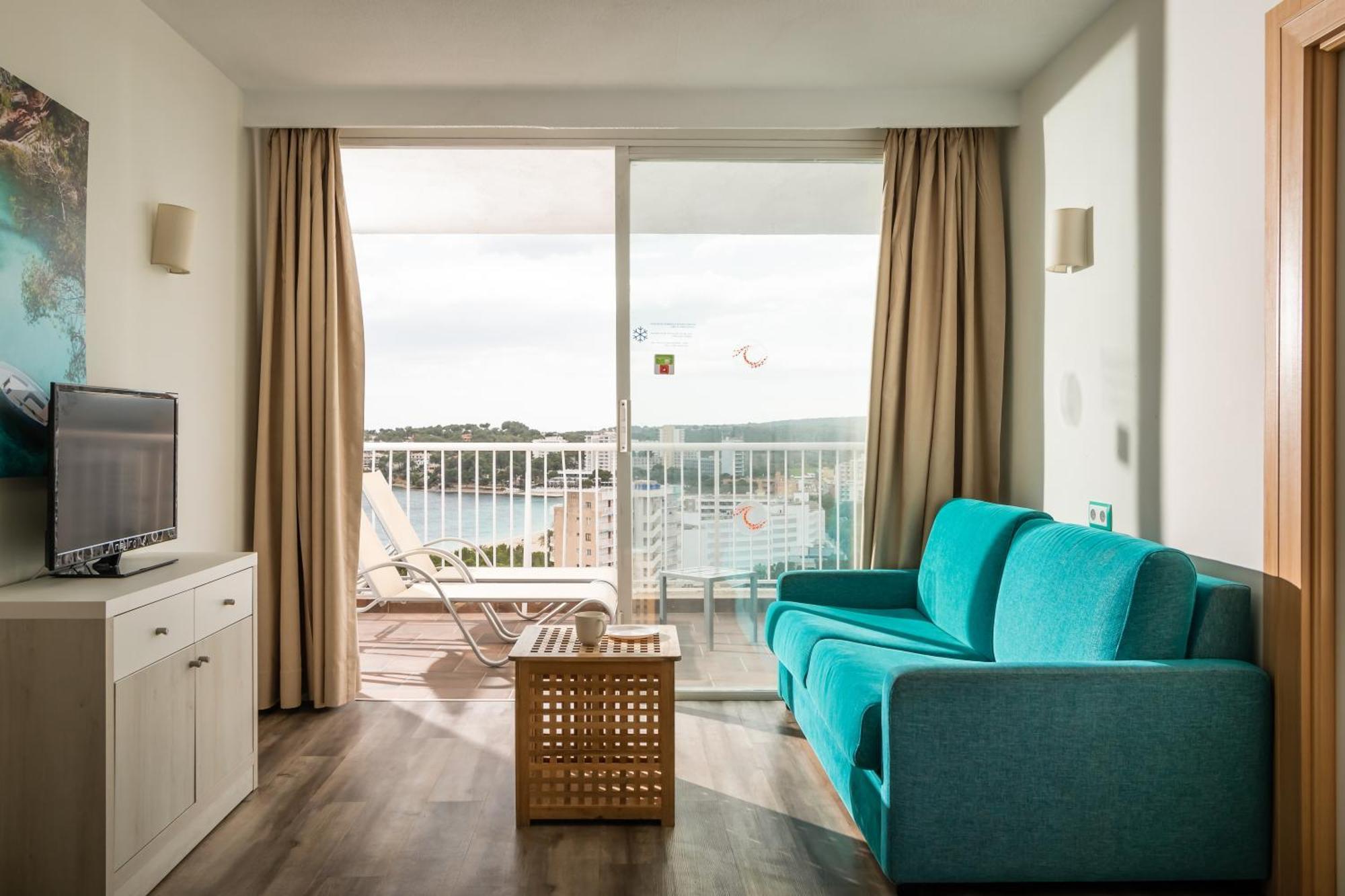 Premium One-Bedroom Apartment with Panoramic Sea View